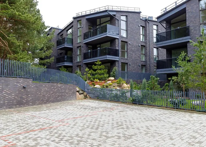 Ami Vanagupes Forest * פלאנגה